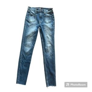 Hollister skinny stretch crop denim jeans with pockets